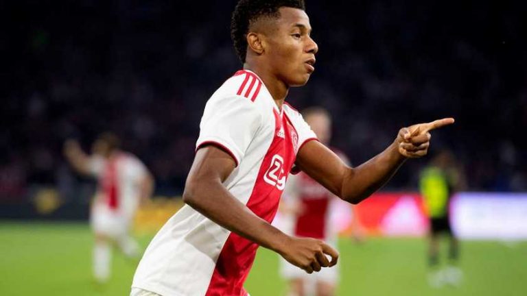 Opsteker Ajax: Neres fit genoeg voor Kiev