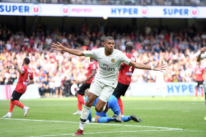 Mbappé goud waard bij zege PSG op Guingamp