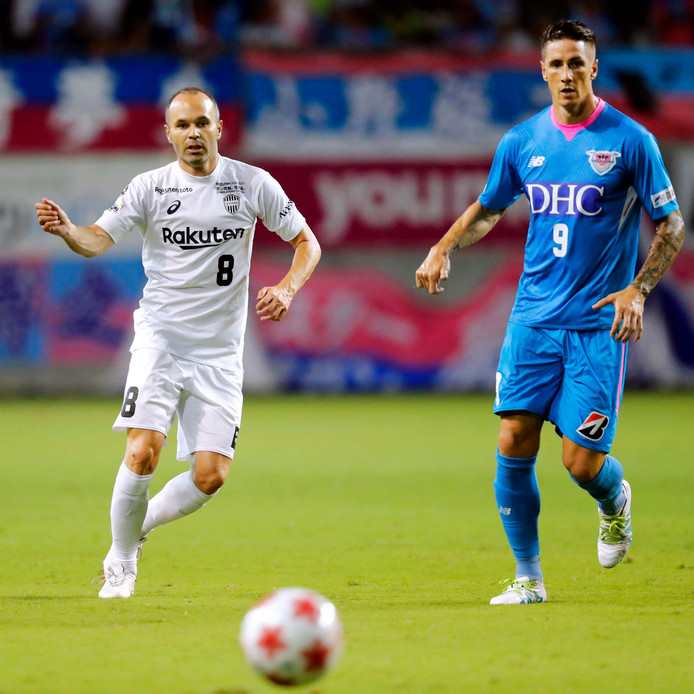 Torres verslaat Iniesta bij eerste Spaanse clash in Japan