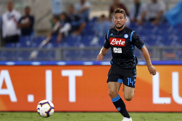 Mertens bekroont inhaalrace en laat Ancelotti juichen tegen oude liefde