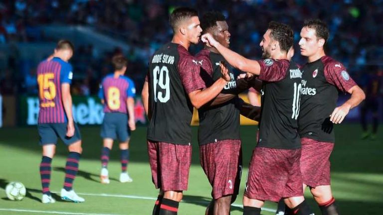 ‘Dominant’ Barcelona in blessuretijd onderuit