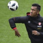 peru-oefent-zonder-geblesseerde-feyenoorder-tapia-oranje