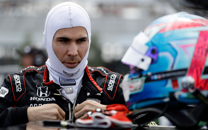 Wickens houdt botbreuken over aan zware crash in IndyCar-race
