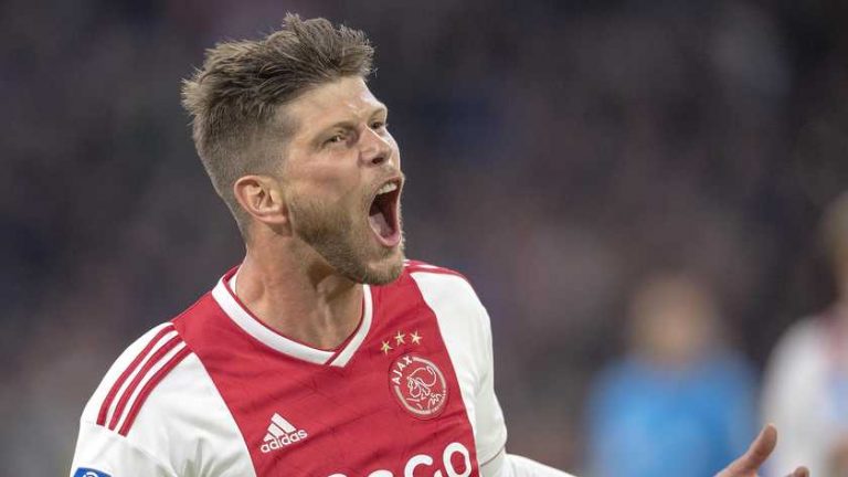 Huntelaar helpt Ajax langs Groningen