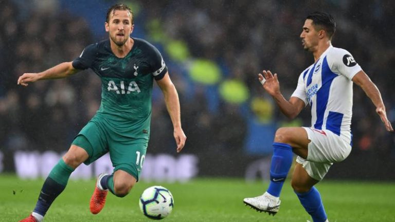 Spurs winnen weer eens, Liverpool nog ongeslagen aan kop