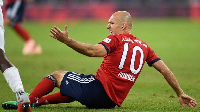 Robben baalt in Allianz Arena: ’Mijn goal telt niet’