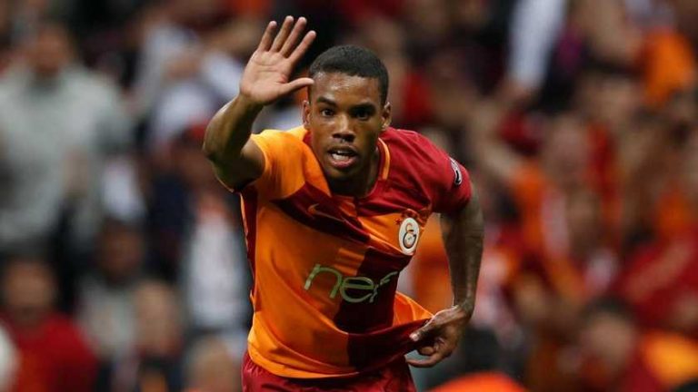 Galatasaray klopt koploper en staat nu aan kop