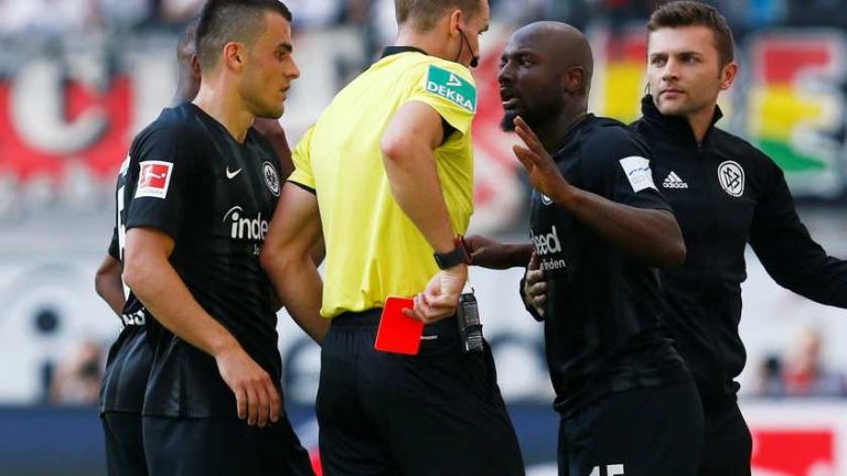 Willems voor drie duels geschorst bij Frankfurt