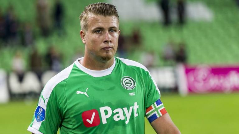 ‘FC Groningen-doelman Padt opgepakt in de trein wegens agressief gedrag’
