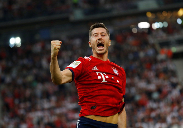 Bayern München na ruime zege direct naar koppositie