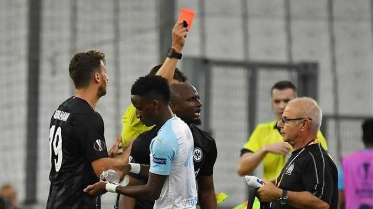 Rood verbijstert Jetro Willems