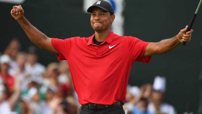 Woods wint na vijf jaar weer toernooi