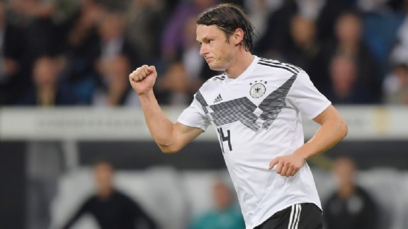 Debutant schenkt Duitsland in slotfase de zege in ‘eigen’ stadion