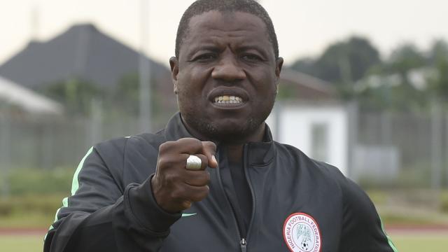 Assistent-coach Nigeria jaar geschorst voor aannemen steekpenningen