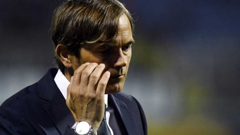 Cocu kansloos onderuit met Fenerbahçe