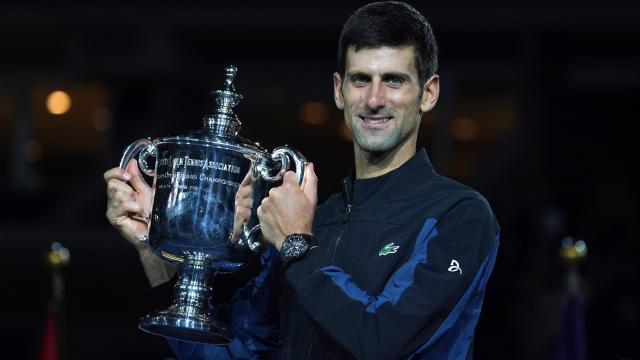 Djokovic trots dat hij ‘idool’ Sampras evenaart met veertiende Grand Slam-titel