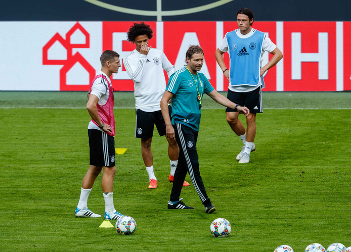Kroos: Sané moet houding veranderen