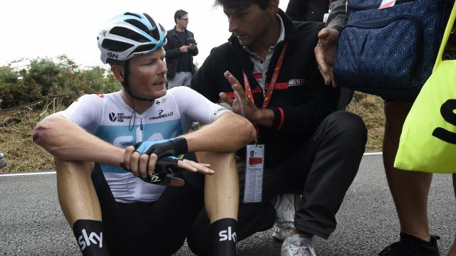 Organisatie Vuelta biedt Van Baarle excuses aan voor botsing