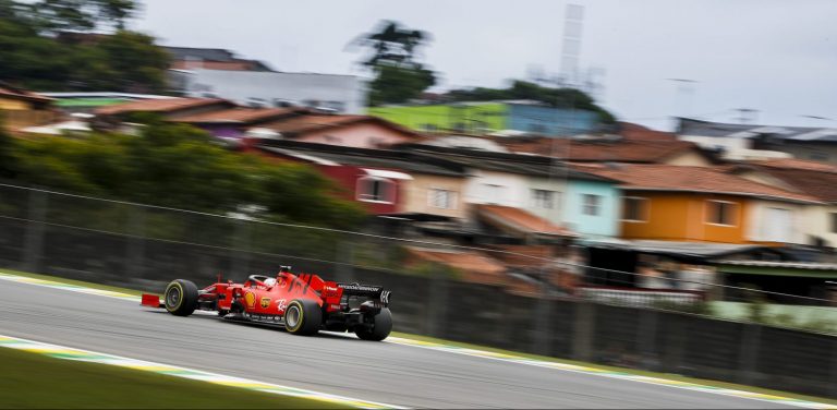 VT2: Ferrari snel met één-twee, lange nacht voor monteurs Toro Rosso