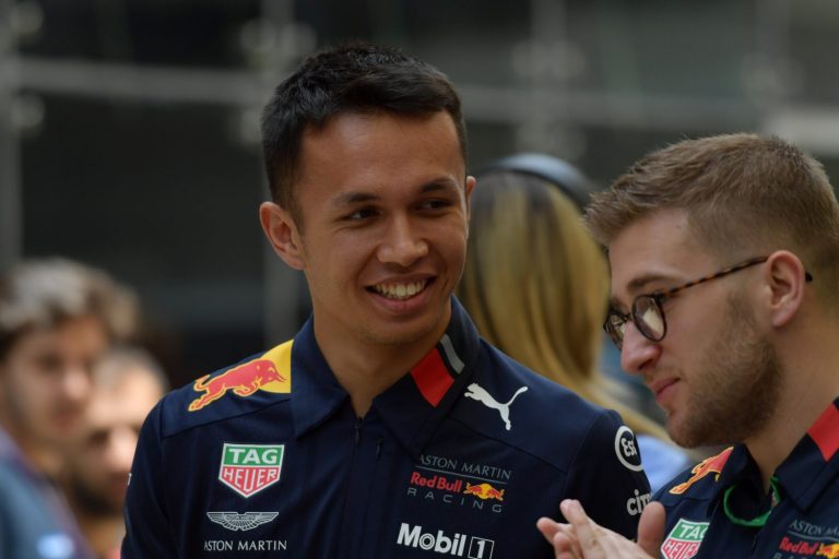 Albon: ‘Rondetijden zullen beter worden zodra ik de auto beter begrijp’