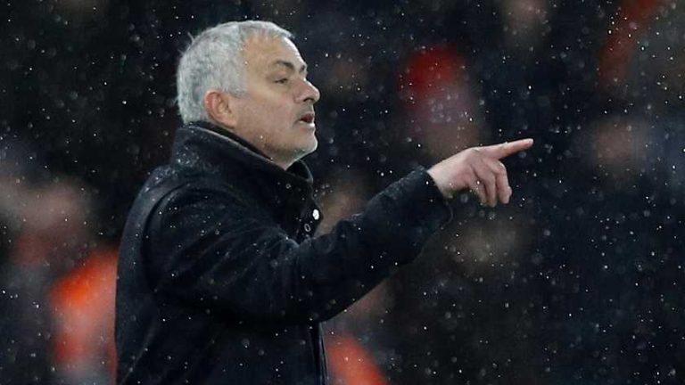 Engelse fans maken Mourinho meteen belachelijk