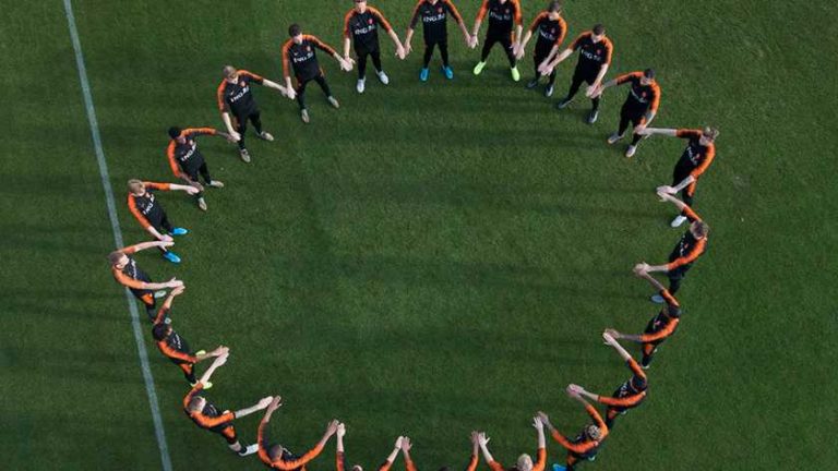 Oranje maakt statement tegen racisme met bijzondere foto