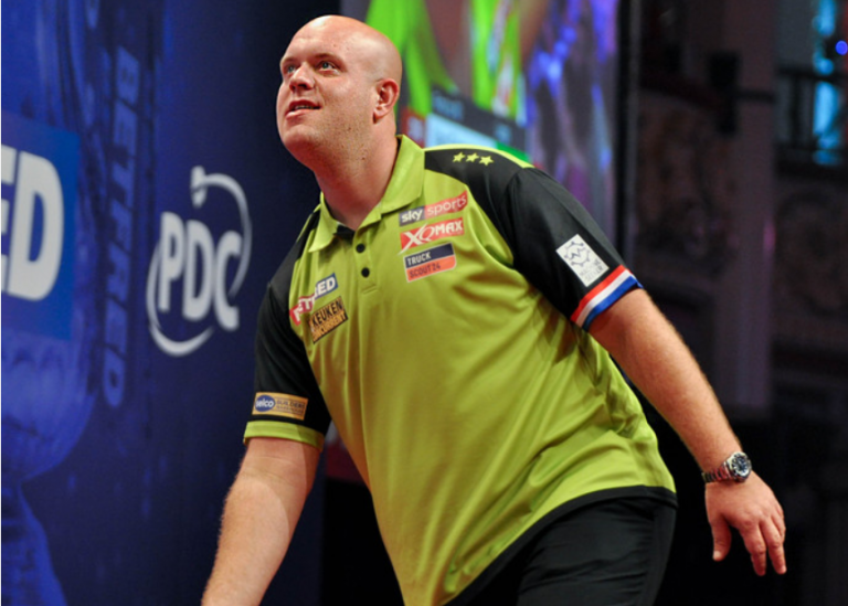Price deelt tik uit aan Van Gerwen en prolongeert titel na zege op Wright