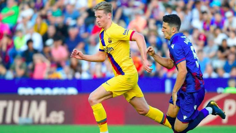 Frenkie de Jong onderuit met FC Barcelona