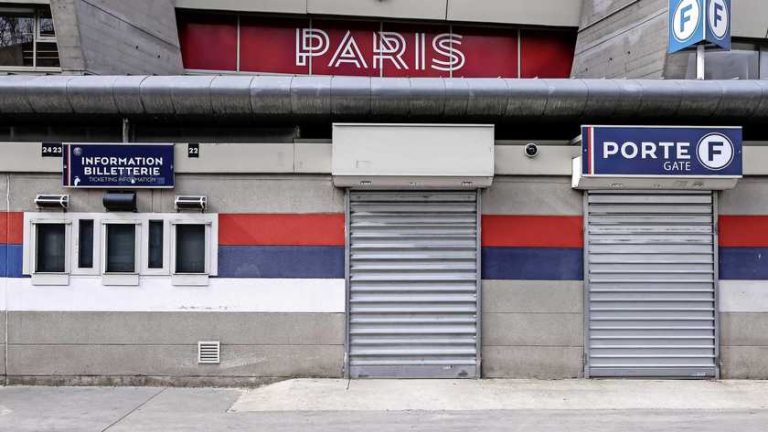 ’Franse topvoetballers storten helft salaris terug’