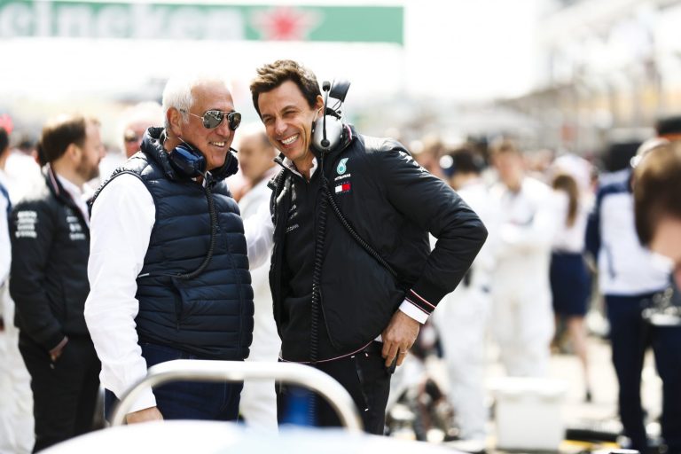 Wolff koopt zich in bij Aston Martin: ‘Geen invloed op rol bij Mercedes’
