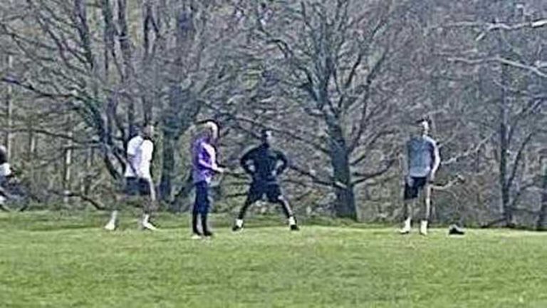 Mourinho trekt boetekleed aan na training in park