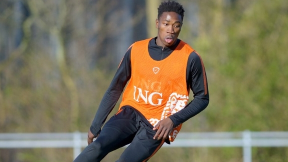 ‘‘Nederlandse Lukaku’ kan met prachtige statistieken naar Chelsea en Atlético’