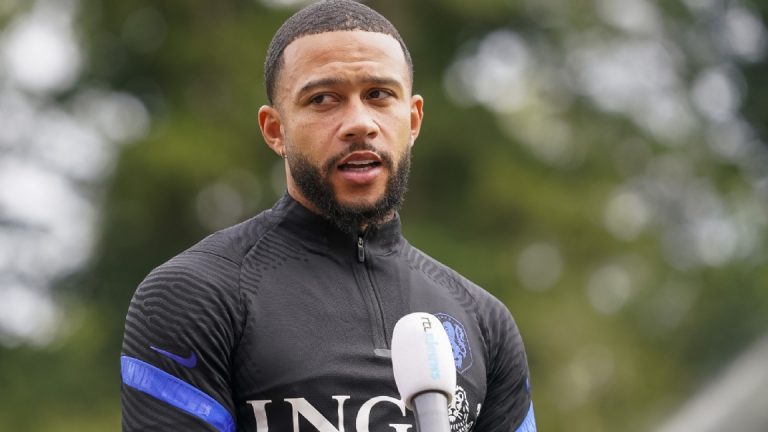 Depay legt verantwoordelijkheid bij Oranje-selectie na vertrek Koeman