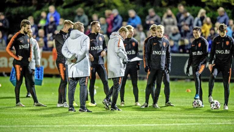 Selectie Oranje heeft begrip voor vertrek Ronald Koeman