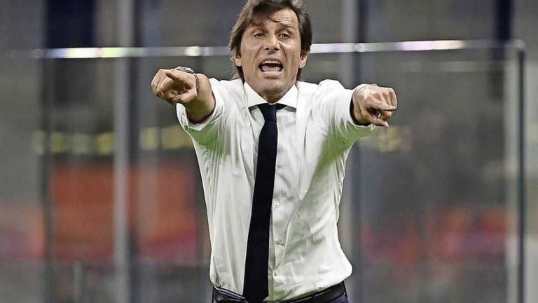 Inter-coach Conte ziedend op leiding club: ’Maandenlang stront moeten eten’