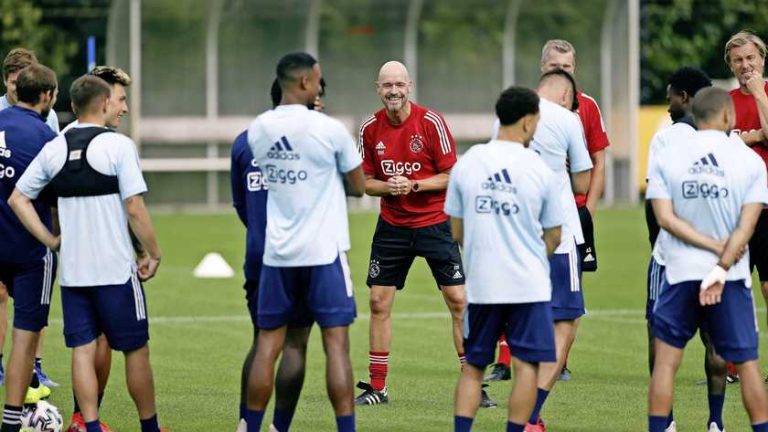 Ten Hag: ’De voetbalwereld is conservatief’