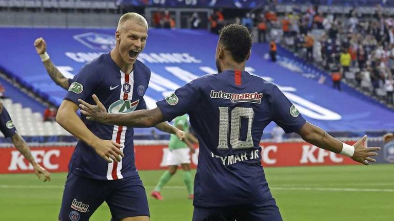 Mitchel Bakker wel, Joshua Zirkzee niet nodig in Champions League