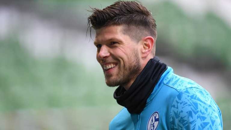 Huntelaar ontsnapt aan rood bij rentree, Bosz verliest opnieuw
