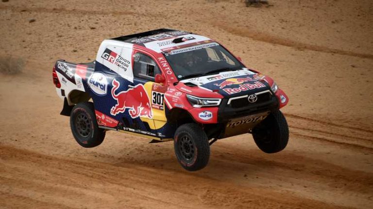 Dakar Rally: Al-Attiyah pakt 40e etappezege