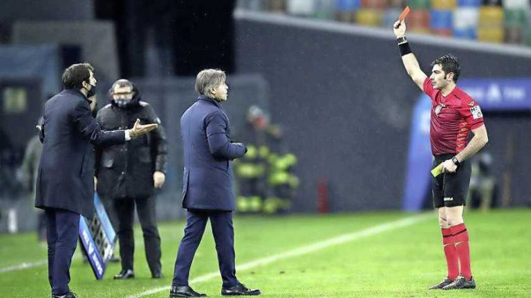 Flinke straf Inter-coach Antonio Conte: twee duels schorsing en 20.000 euro boete