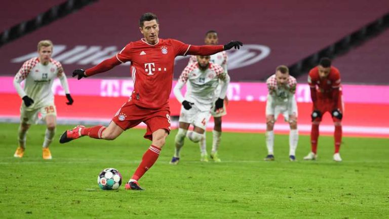 Bayern München buigt achterstand om en wint van Mainz