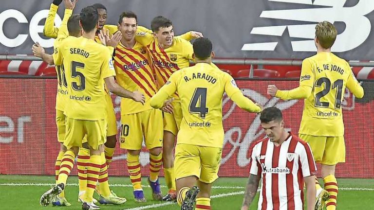 Weergaloze Lionel Messi helpt Ronald Koeman en FC Barcelona aan zege