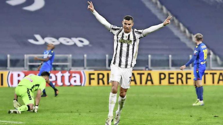 Cristiano Ronaldo eist weer eens de hoofdrol op bij winnend Juventus