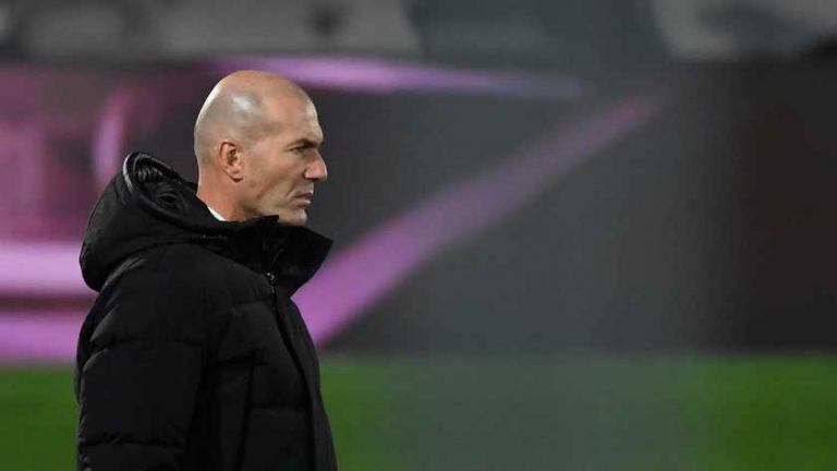 Trainer Zinédine Zidane van Real Madrid test positief op corona