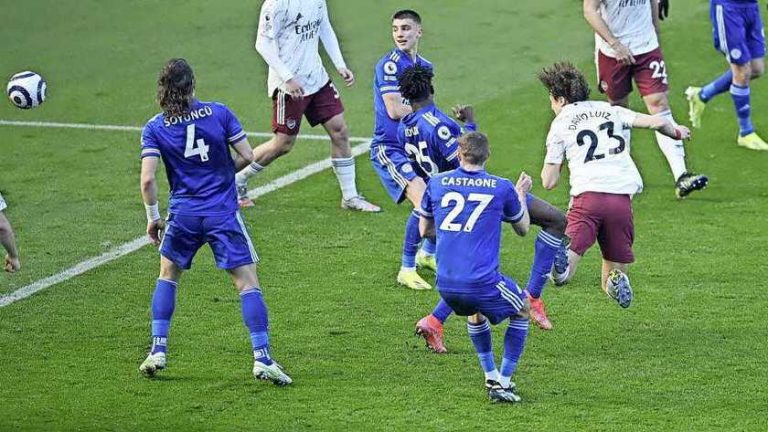 Manchester City kan titel bijna ruiken na nederlaag Leicester