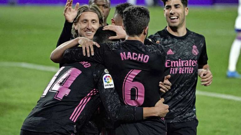 Real profiteert van nederlaag Atlético, Valencia wint bij rentree Cillessen