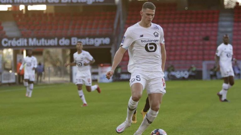 Sven Botman blijft koploper met Lille, Memphis Depay en Mitchel Bakker winnen ook