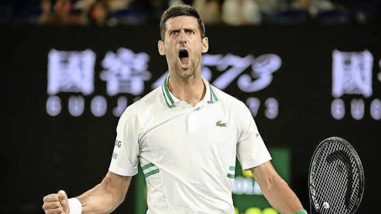 Novak Djokovic slaat zich overtuigend naar negende finale Australian Open