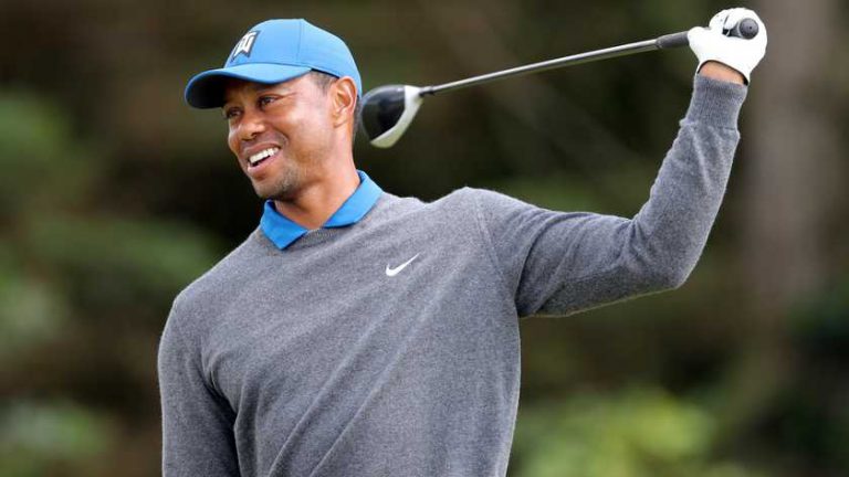 Tiger Woods hoopt na vijfde rugoperatie op goed nieuws