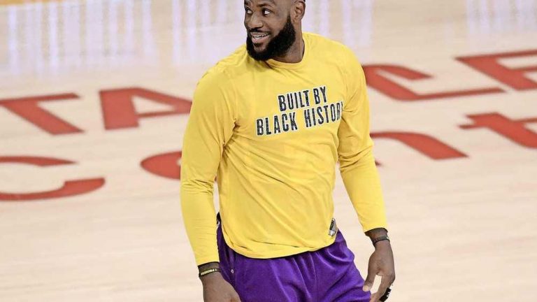 LeBron James slaat terug naar Zlatan